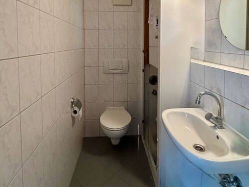 WC - 