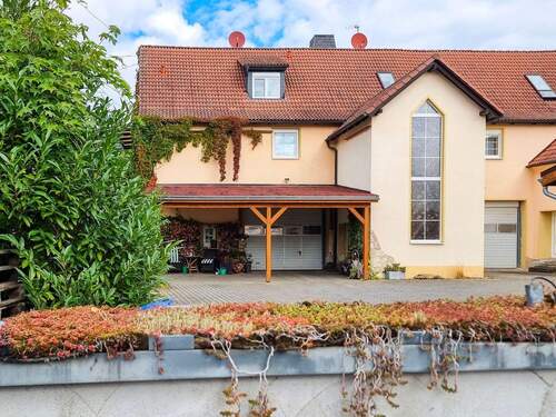 Gebäudeansicht - 4 Zimmer Reihenendhaus zum Kaufen in Brandis