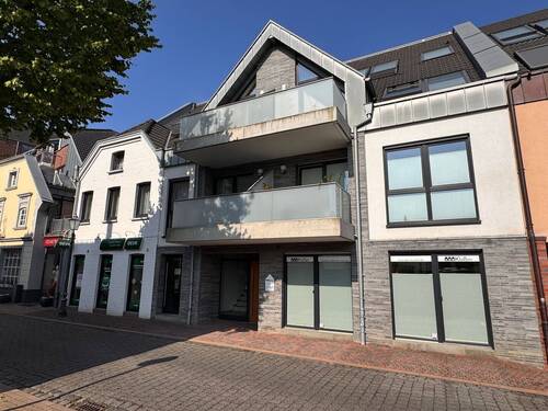 Hausansicht - FreiRaum... Wohlfühlen garantiert: Obergeschoss-Wohnung mit Balkon im historischen Zentrum von Erkelenz