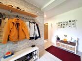 Flur / Garderobe - 4 Zimmer Mehrfamilienhaus, Wohnhaus in Varel