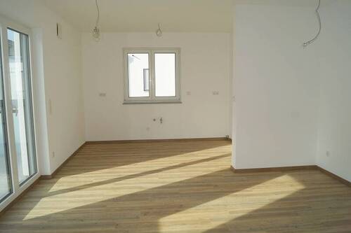 Wohnen,Kochen - 2 Zimmer Etagenwohnung in Straubing