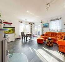 Stilvolles Wohnen in ruhiger Lage - Einfamilienhaus mit Koiteich und überdachter Terrasse - Potsdam Golm