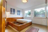 Schlafzimmer I im EG - 