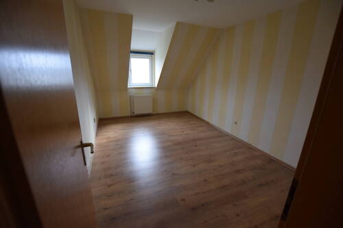 Zimmer II - 3 Zimmer Etagenwohnung zur Miete in Klein Rogahn