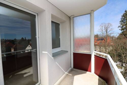 Beispiel Balkon - 2 Zimmer Etagenwohnung in Freiberg