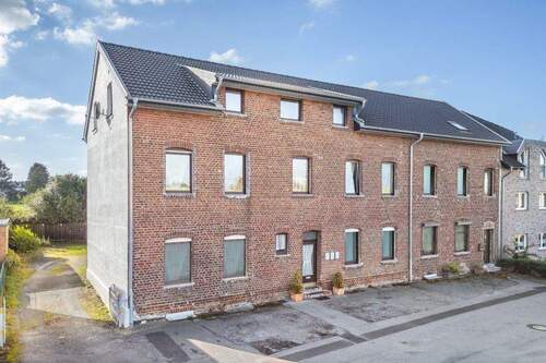 Frontansicht - Mehrfamilienhaus, Wohnhaus in Würselen