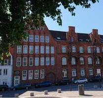 Möbliert! Super ruhige1 Zimmer Studentenwohnung am Drehbrückenplatz mit Altstadtblick - Lübeck Innenstadt