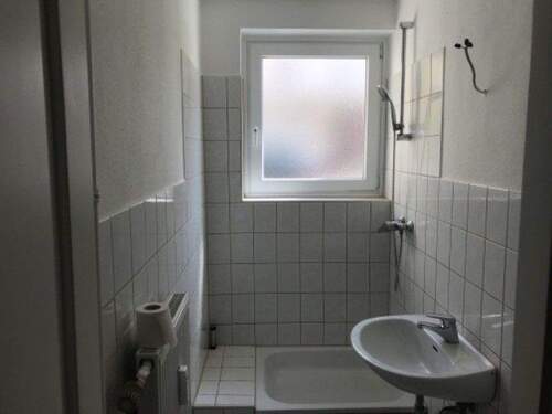 Tageslichtbad mit Wanne.jpg - 