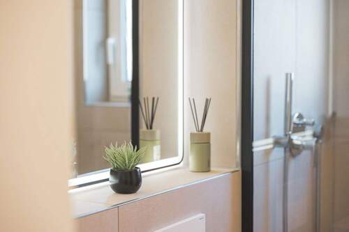 Detailaufnahme Bad - Etagenwohnung mit 62,00 m&sup2; in Augsburg zum Kaufen