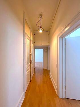 Flur.jpg - 3 Zimmer Etagenwohnung zum Kaufen in Frankfurt am Main