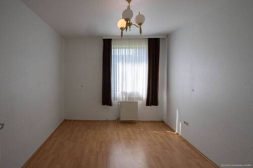 Zimmer 3 - 