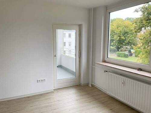 Wohnen Zug. Balkon 1 - 2 Zimmer Etagenwohnung zur Miete in Bielefeld