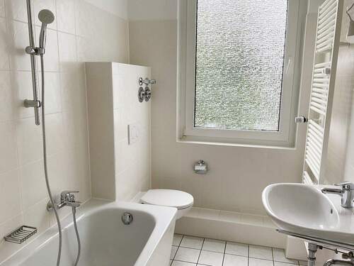 Bad - 2 Zimmer Etagenwohnung in Bielefeld