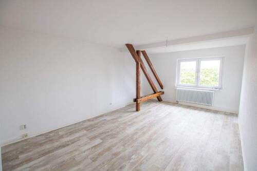 Wohnzimmer - 2 Zimmer Etagenwohnung in Halle (Saale)