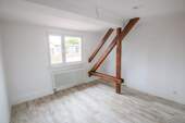Wohnzimmer - Etagenwohnung mit 67,90 m&sup2; in Halle (Saale) zur Miete