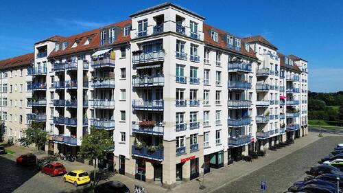 Gebäudeansicht - Etagenwohnung mit 64,00 m² in Dresden zum Kaufen