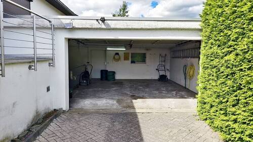 große Garage - 