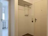 Garderobe neben Eingang - 