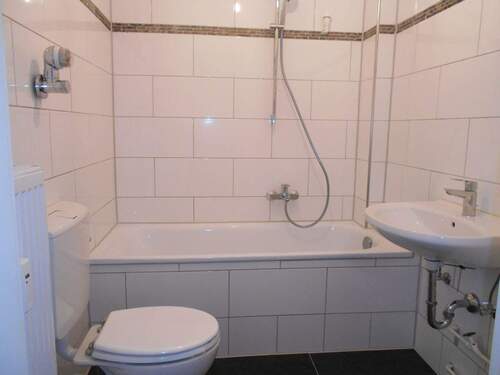 Bad - 2 Zimmer Etagenwohnung in Oberhausen