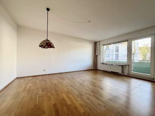 Wohn-/ Esszimmer - Etagenwohnung mit 61,00 m&sup2; in Düsseldorf zum Kaufen