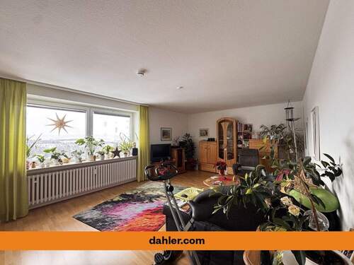 Geräumiges Wohnzimmer - Grandioser Weitblick in Geismar!