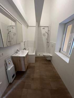 Einblick modernes Bad - 