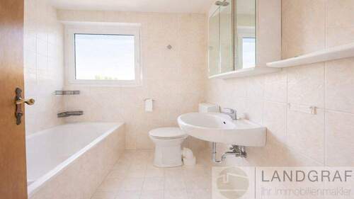 Badezimmer im 1.OG - 