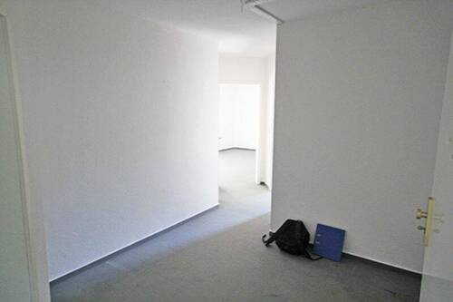 Eingangsbereich - 3 Zimmer Etagenwohnung zur Miete in Wermsdorf