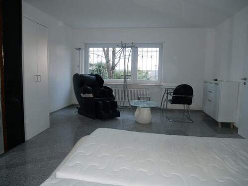 Wohn und Schlafzimmer - Als 2. Wohnsitz : 1 Zimmer mit Dusche ohne Kochgelegenheit in Warthausen