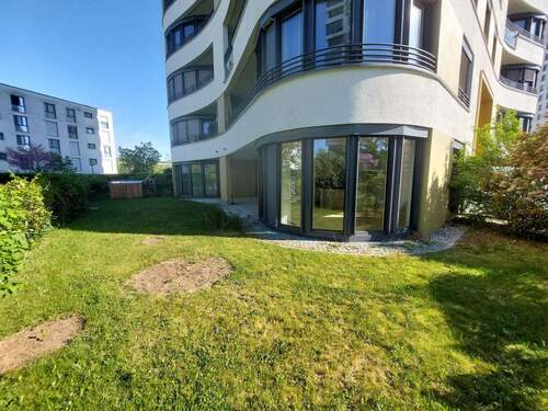 Privatgarten - Schöne lichtdurchflutete 3-Zimmer Gartenwohnung in Obersendling