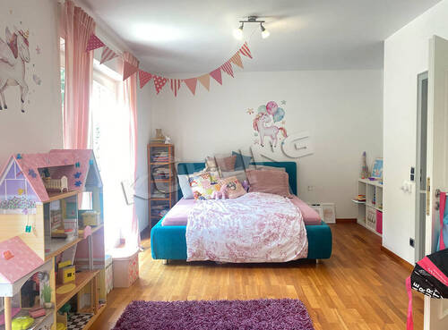 Geräumiges Kinderzimmer - 