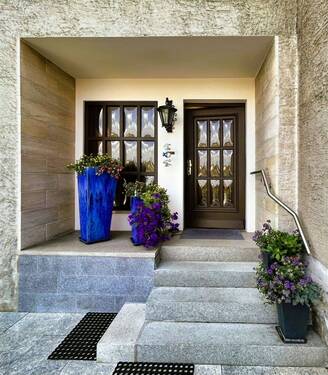 Hauseingang - Ihr neues Zuhause am Waldesrand - Ein Rückzugsort mit atemberaubender Aussicht