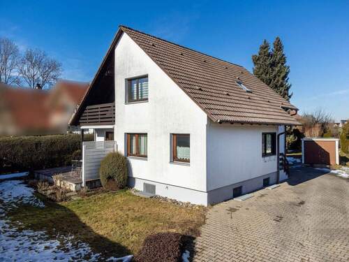 Titelbild - Zu verkaufen: Einfamilienhaus mit großem Grundstück in Ottobeuren