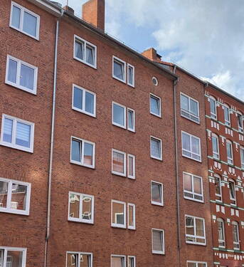 Vorderfassade - Wohnung in saniertem Objekt in Kiel