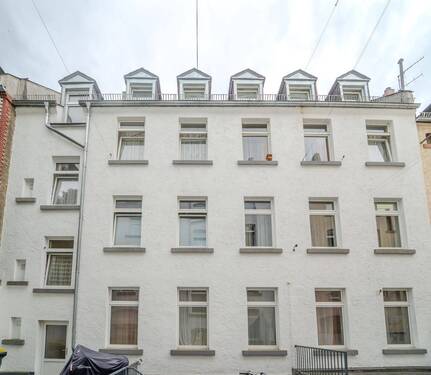 Außenansicht - 2 ZI DG ETW im Wiesbadener Westend