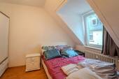 Schlafzimmer - 2 Zimmer Etagenwohnung zum Kaufen in Wiesbaden / Westend
