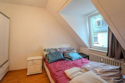 Schlafzimmer - 2 Zimmer Etagenwohnung zum Kaufen in Wiesbaden / Westend