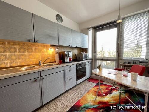 Küche mit separatem Balkon - 
