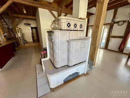 Kachelofen linkes Haus - 