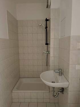 Bad - 1 Zimmer Etagenwohnung in Dresden