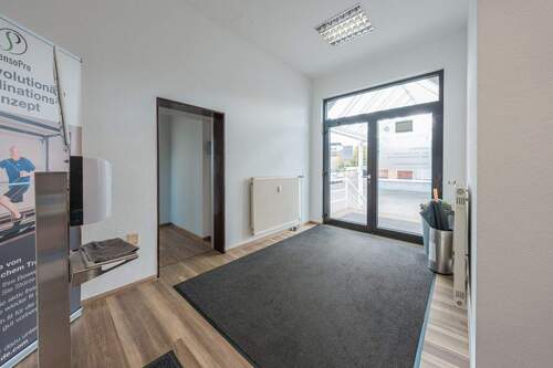 Eingangsbereich (Physiotherapie) - 