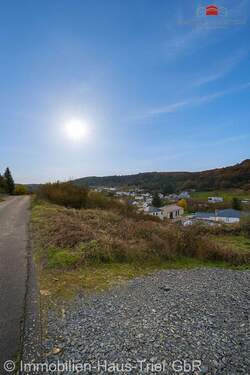 Bild seitlich zum Grundstück - Grundstück zum Kaufen in Langsur