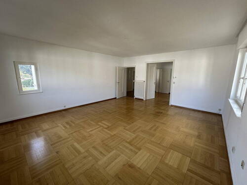 Wohnzimmer - 4 Zimmer Etagenwohnung zur Miete in Stuttgart
