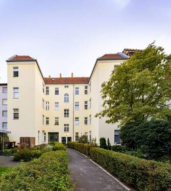 Innenhof - 2 Zimmer Etagenwohnung in Berlin