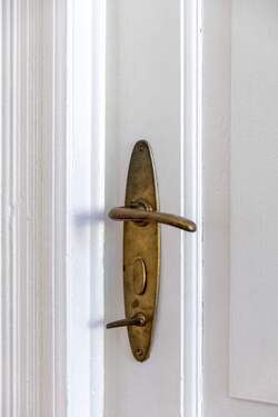 Detail- - 