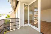 Balkon - HIER BLEIBEN KEINE WÜNSCHE OFFEN Moderne 2-Raum-Wohnung mit Balkon, EBK & PKW-Stellplatz