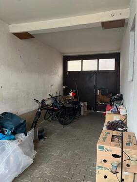 Hofdurchfahrt/ Parkplatz - 6 Zimmer Reihenmittelhaus in Karlsruhe