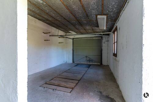 Garage - 