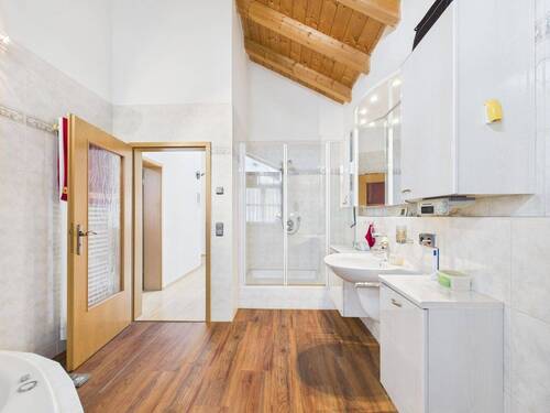 Badezimmer Ansicht II - 