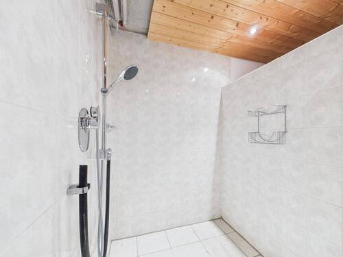 Dusche im Saunabereich - 